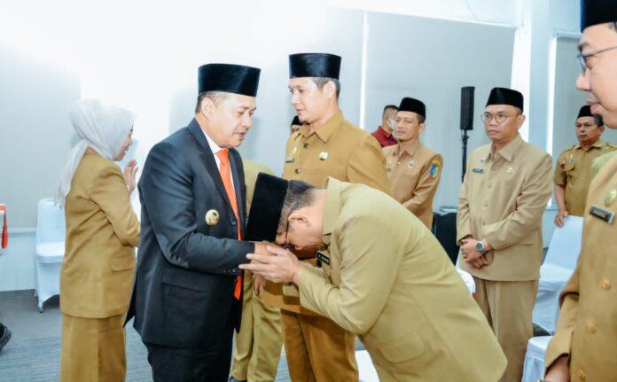 image_editor_output_image-231177093-1703506356159 Zahir Lantik 44 Pejabat Rijali Gantikan Hakim Yang Digeser Jadi Kadiskop Ukm